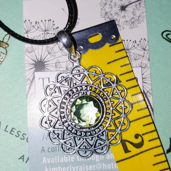 Peridot Medallion in Silver - Picture 2 of 8